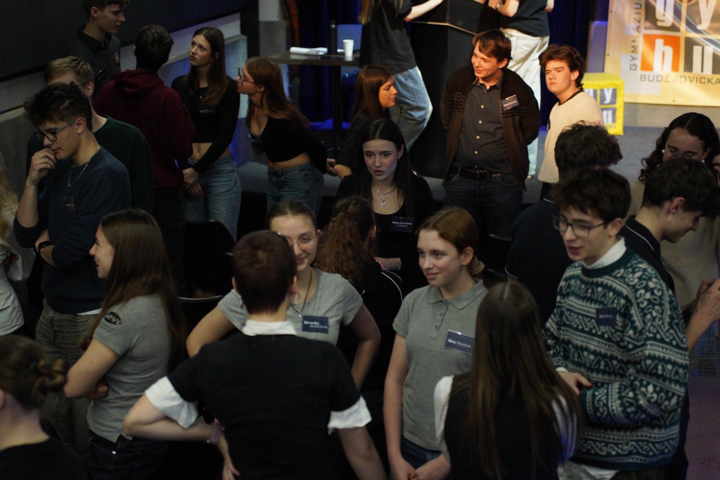 Networking — studenti z různých pražských škol se setkávají
